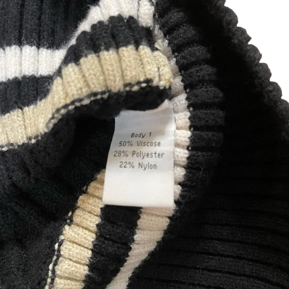 Preppy Black, White & Tan V-Neck‎ Sweater Soft & Stretchy Sz. XS